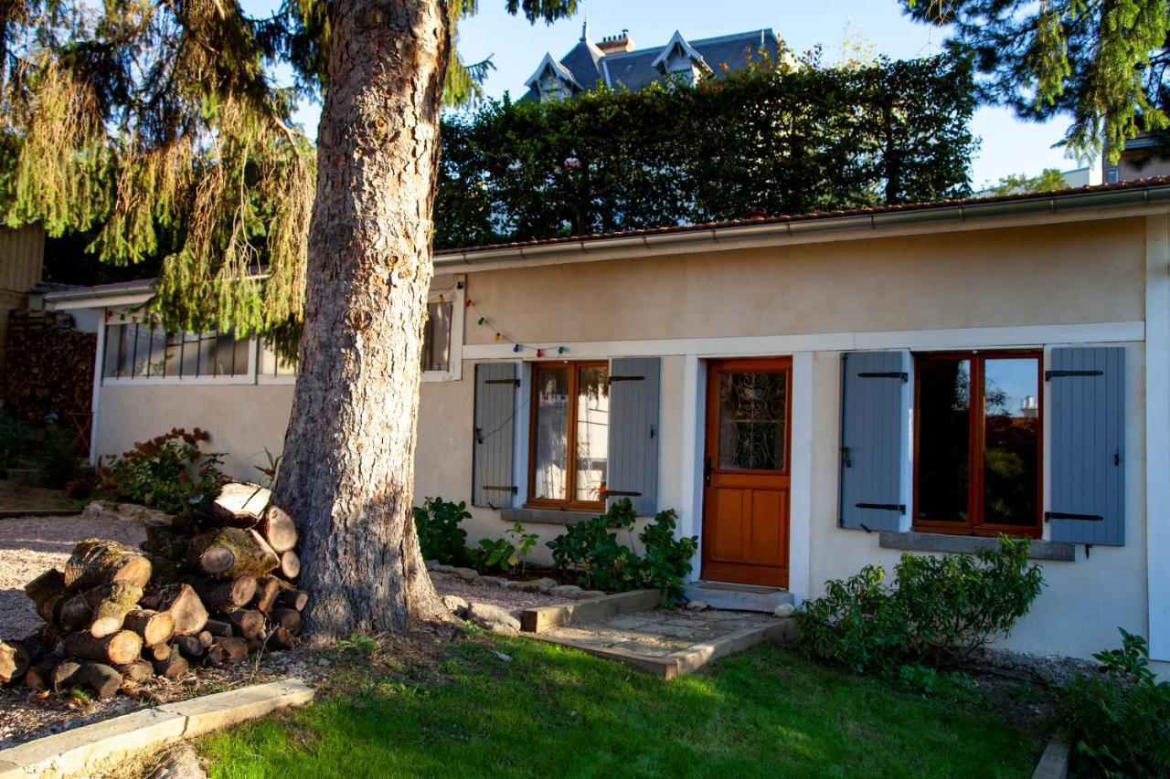 Lyonest Chambre D'Hotes Bed & Breakfast Exterior photo